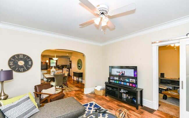 Foto del edificio - 1240 Crosby St NW