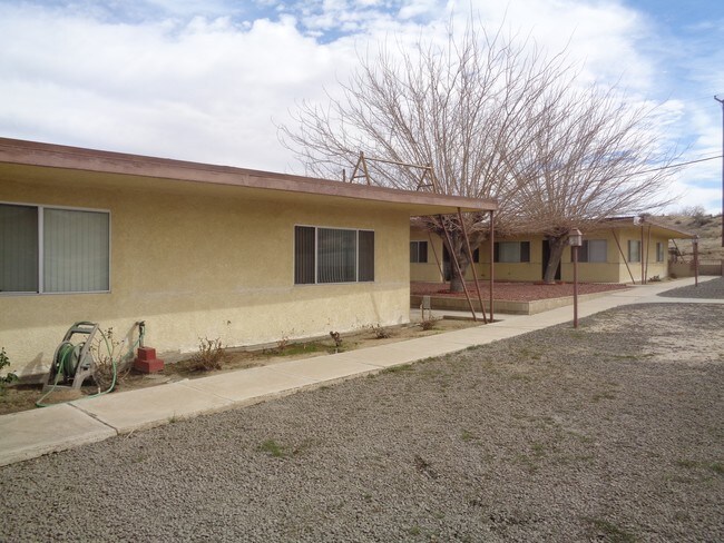 Building Photo - 15811 Apple Valley Rd