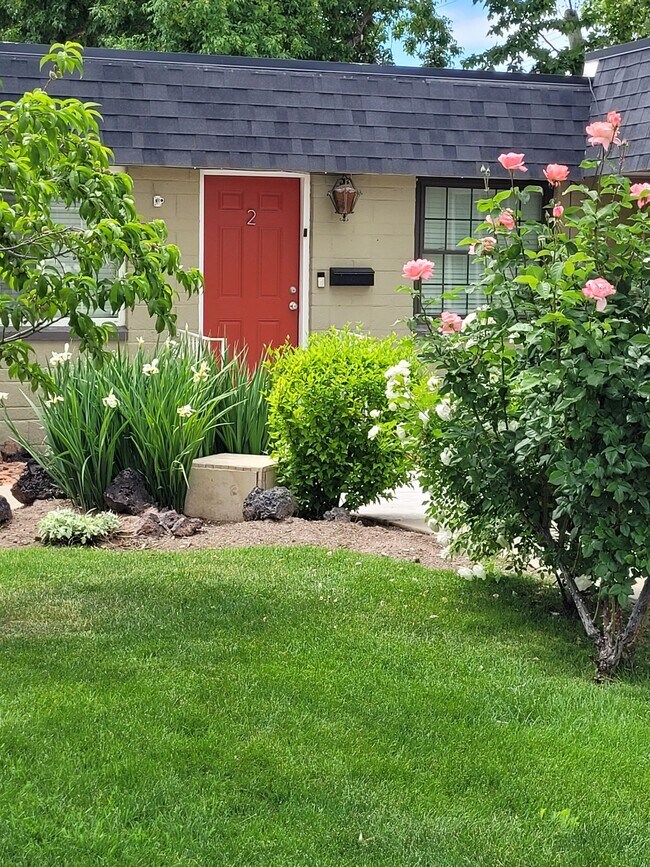 Building Photo - Newly Remodeled 1 bed/1 bath in Sugarhouse...
