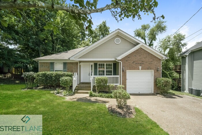 Foto principal - Charming 3 Bedroom in Old Hickory!