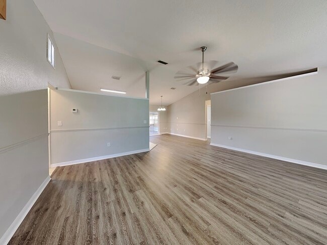 Building Photo - 508 Basil Ct