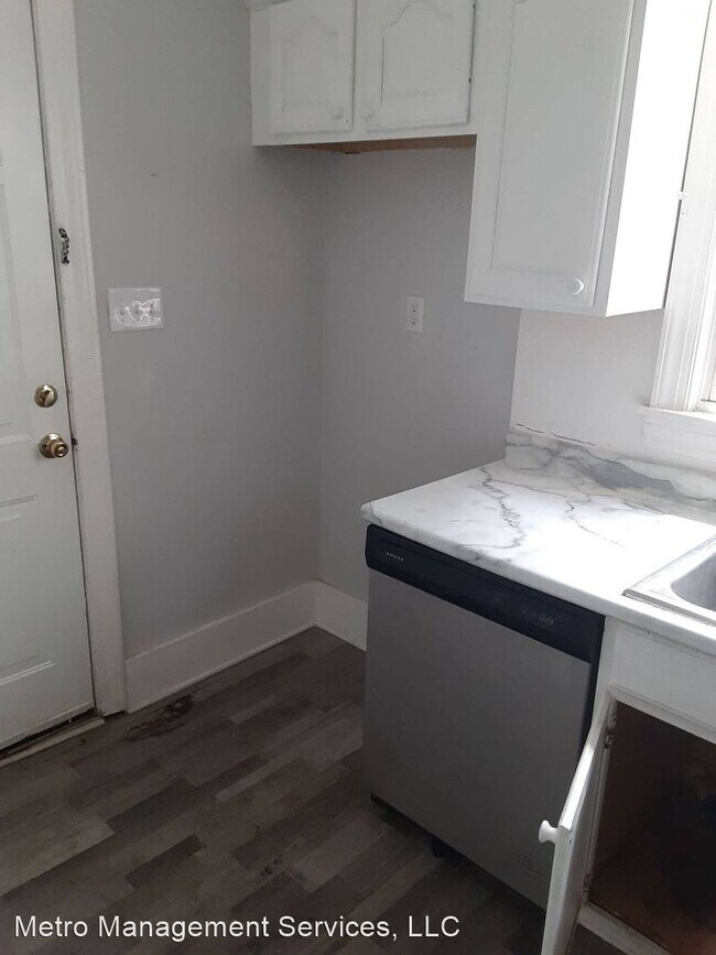 Building Photo - 4 br, 2 bath House - 227 Southwestern Parkway