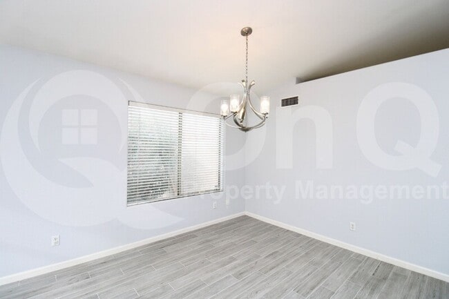 Building Photo - 1472 W Blue Ridge Way