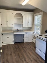 Building Photo - 1016 Litchfield Ave SW