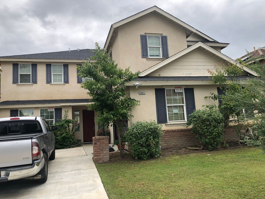 Foto principal - Southwest Bakersfield Home
