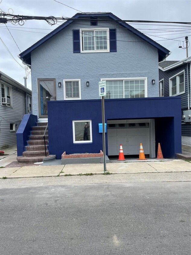 Primary Photo - 73 Rochester Ave