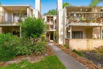 Building Photo - 3500 Tangle Brush Dr