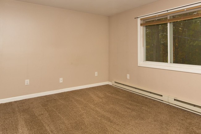 Building Photo - 49 Musquash Rd