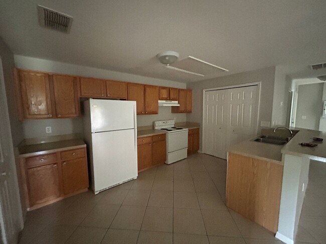 Foto del edificio - 4956-4958 24 St SW