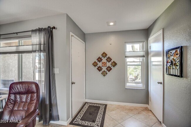 Foto del edificio - Available starting on 11/1/2024. Welcome t...