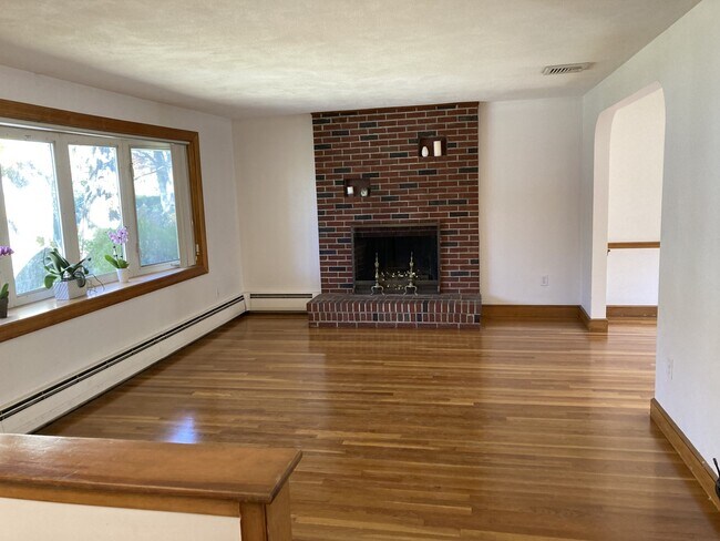 Building Photo - 32 Ginn Rd