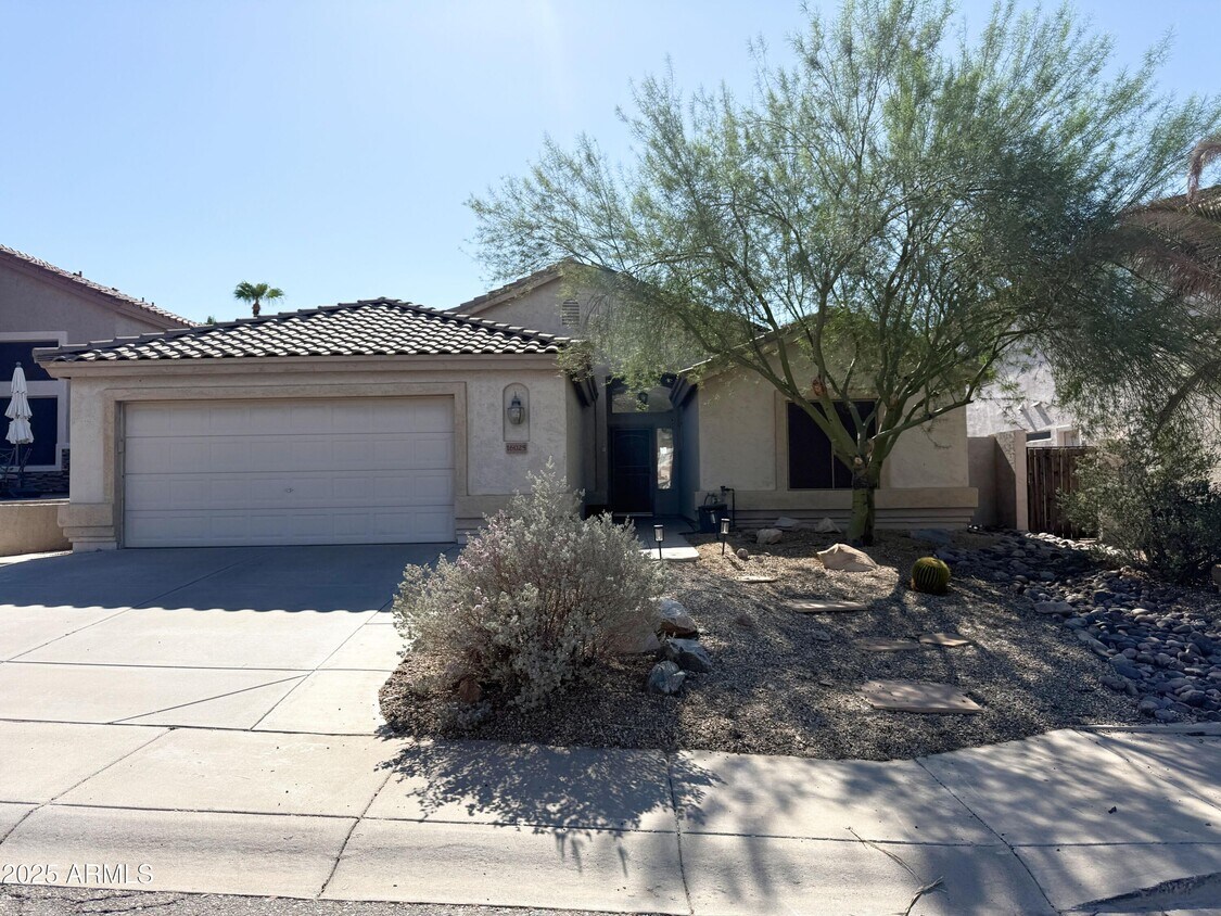 Foto principal - 16025 S 18th Dr