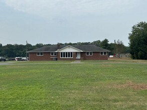 Building Photo - 6996 Harding Hwy