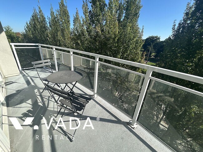 Building Photo - King Edward Village 1 Bedroom Apartment Re...