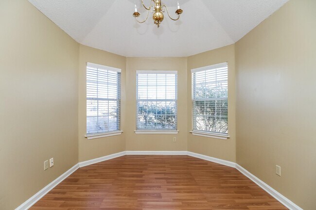 Foto del edificio - 4611 Chadwell Cove