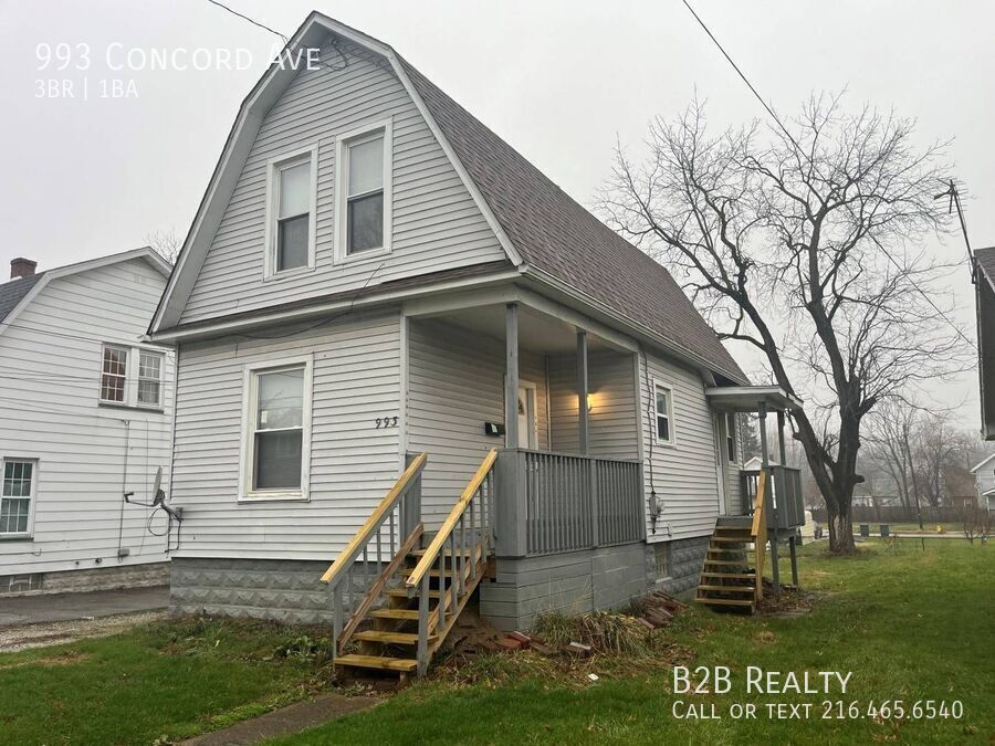 Primary Photo - Spacious 3-Bedroom Single-Family Home Avai...