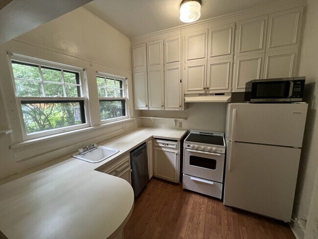 Foto del edificio - 115 Heights Ct