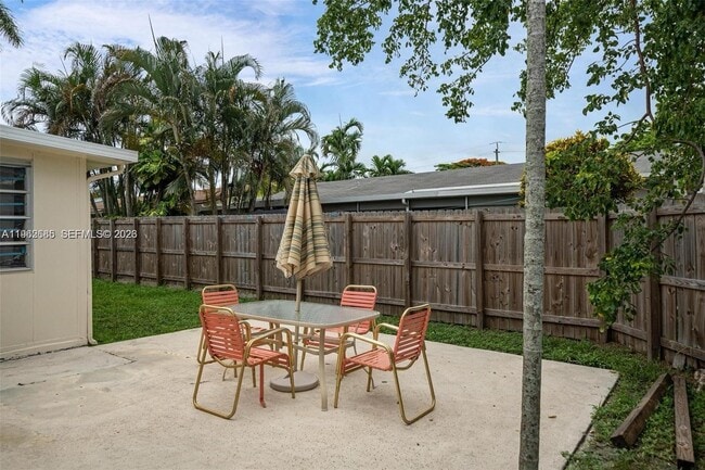 Building Photo - 107 SE 5th St