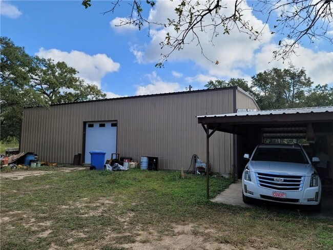 Building Photo - 19219 Hogeye Rd