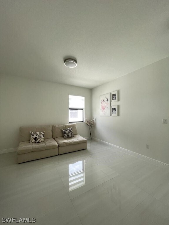 Foto del edificio - 5487 Cassidy Ln