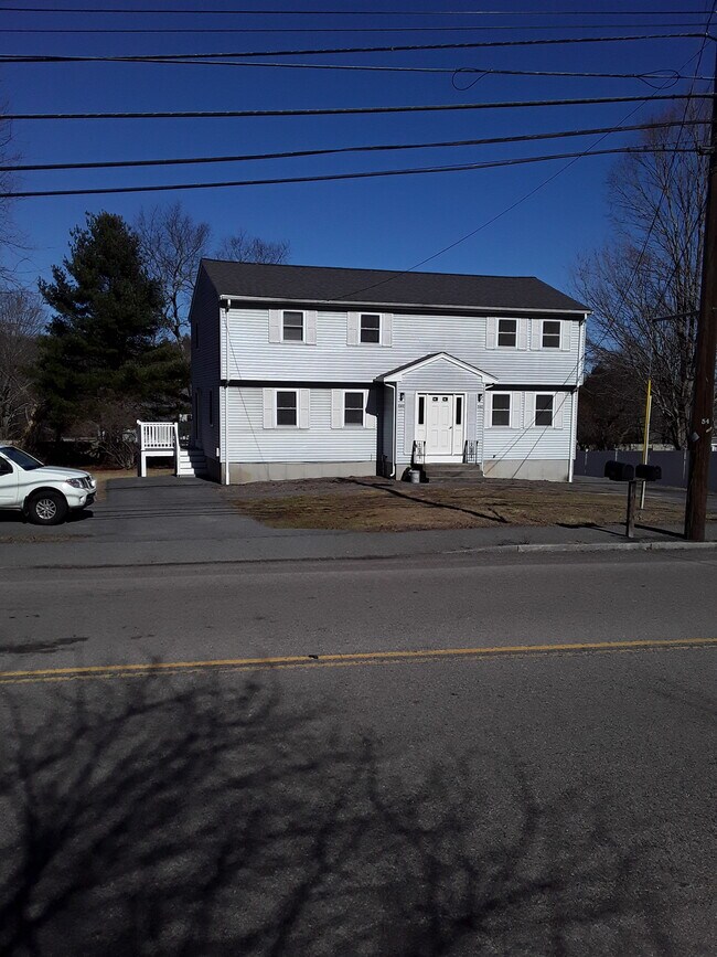 560 Plymouth St, Bridgewater, MA 02324 Townhome Rentals in
