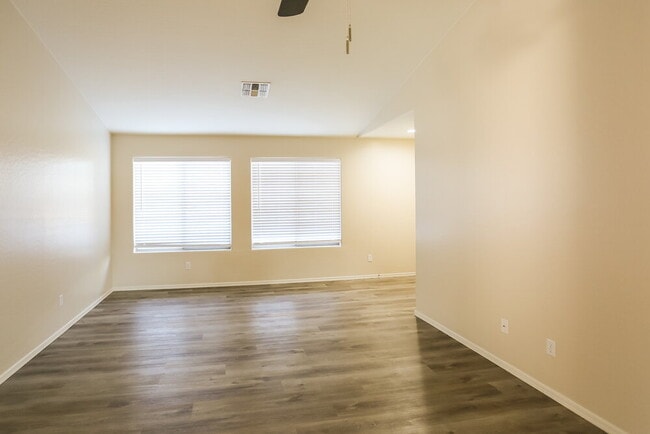 Building Photo - 2609 N 107th Ln