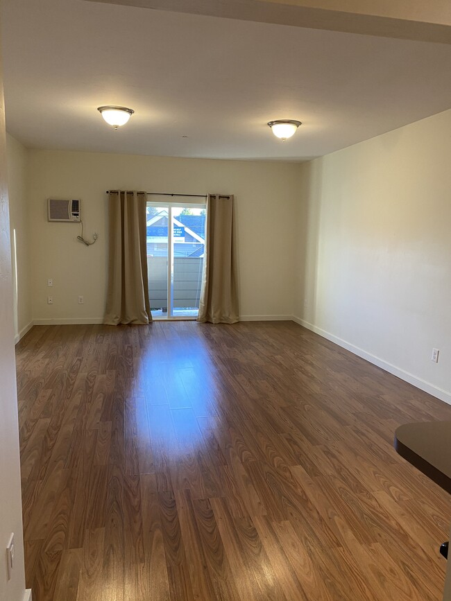 Foto del edificio - 1312 13th St