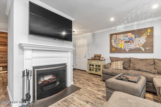 Building Photo - 114 Wellington Pl