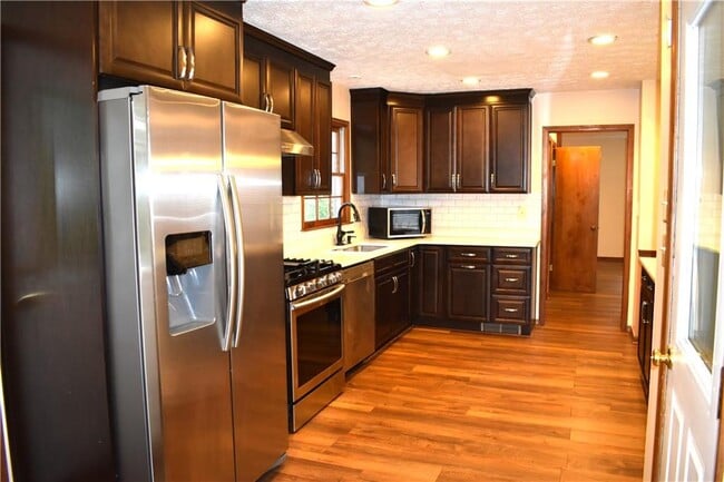 Building Photo - 2264 Post Oak Dr