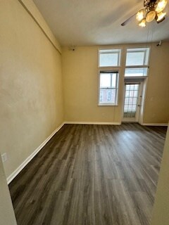 Foto del edificio - 303 W Main St