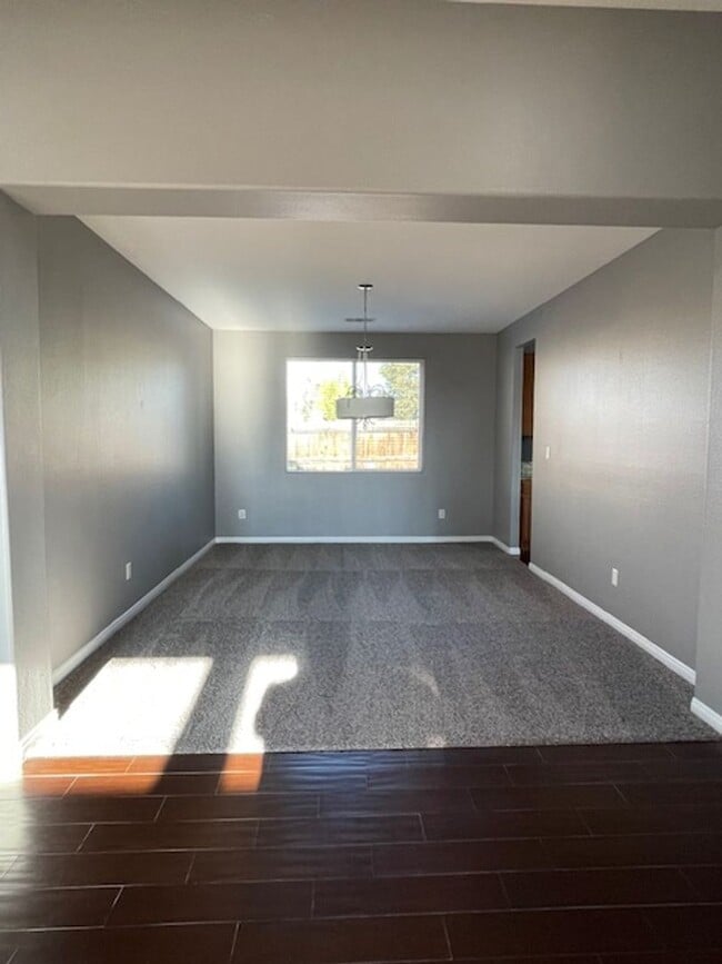 Building Photo - 11707 Christmas Rose Dr
