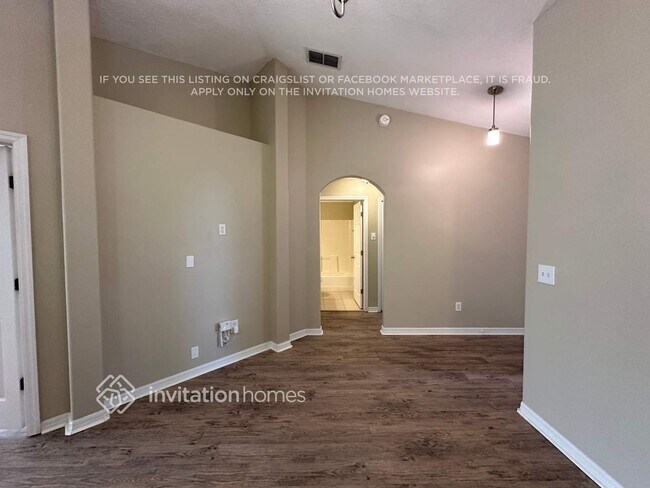 Foto del edificio - 2538 Dwyer Ln