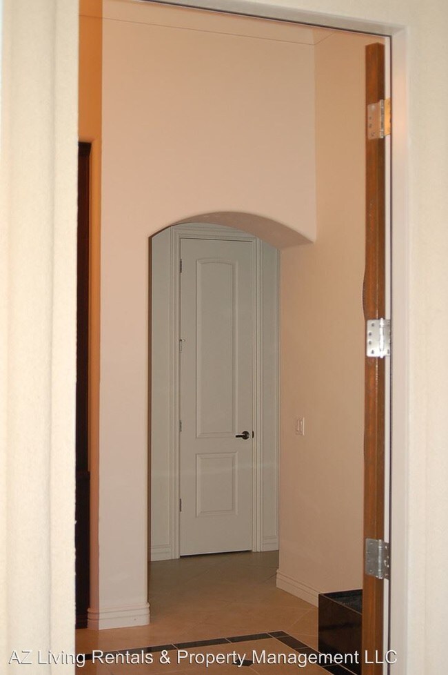 Building Photo - 5021 Circula de Hacienda
