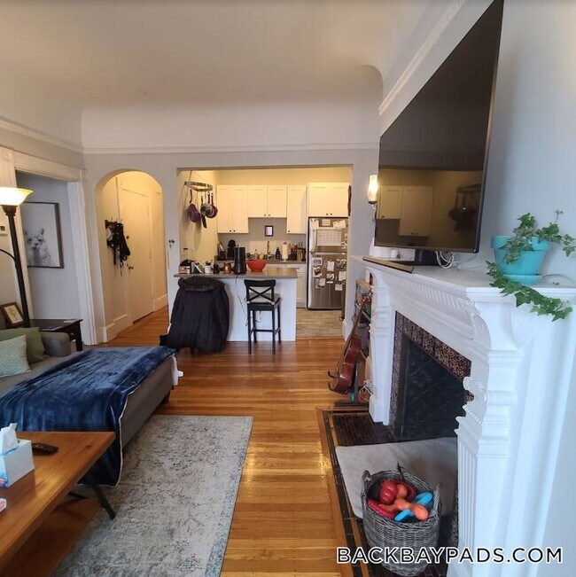 Foto del edificio - 499 Beacon St