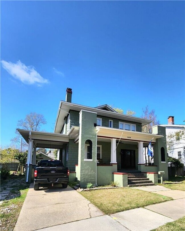 Foto del edificio - Stunning Home near Lafayette River