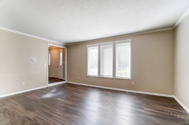 Foto del edificio - 5931 Spring Oak Ct