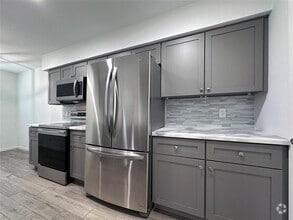 Building Photo - 5528 Beverly Hill St