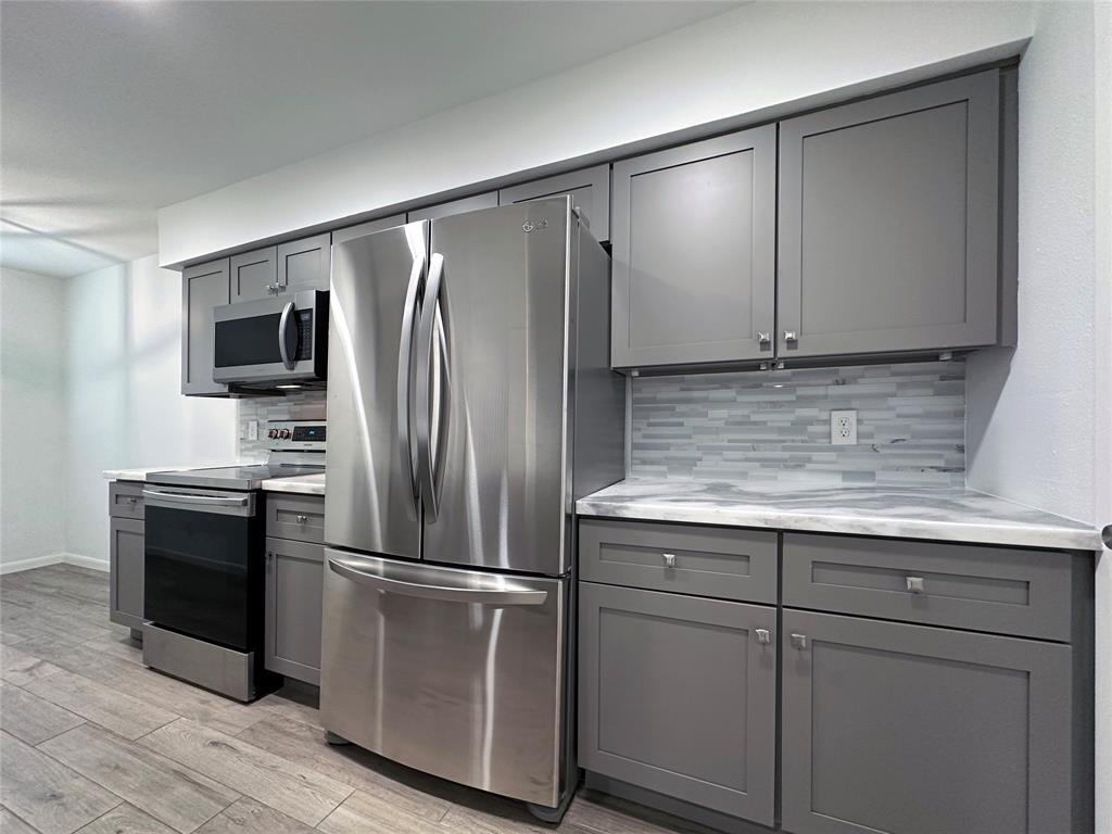 Foto principal - 5528 Beverly Hill St