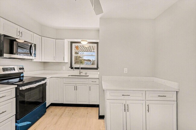 Foto del edificio - 472 Independence Station Rd