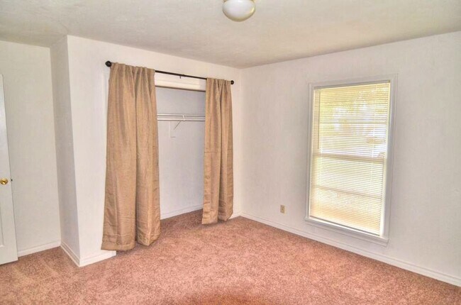 Foto del edificio - 7746 Colebrook Dr