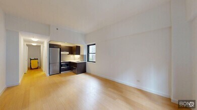 Building Photo - 222 E 39th St