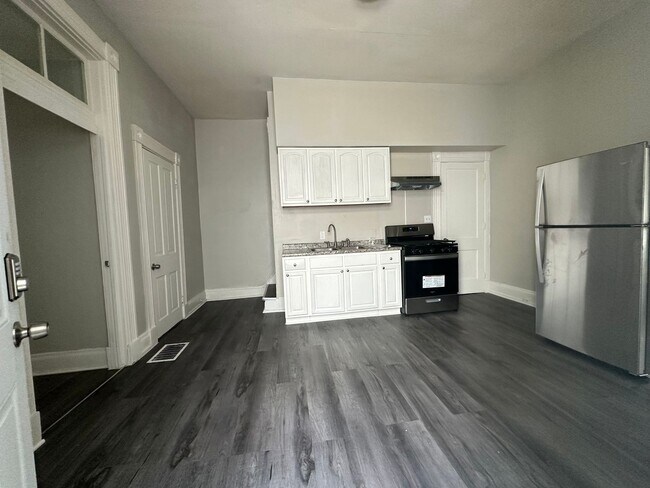 Building Photo - 1056 Winfield Ave