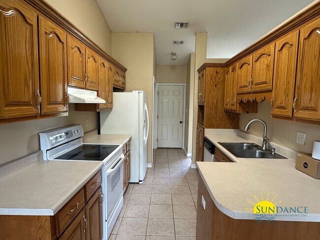 Building Photo - Charming 3-Bedroom Home in Hidden Estates Minutes from Navarre Beach!