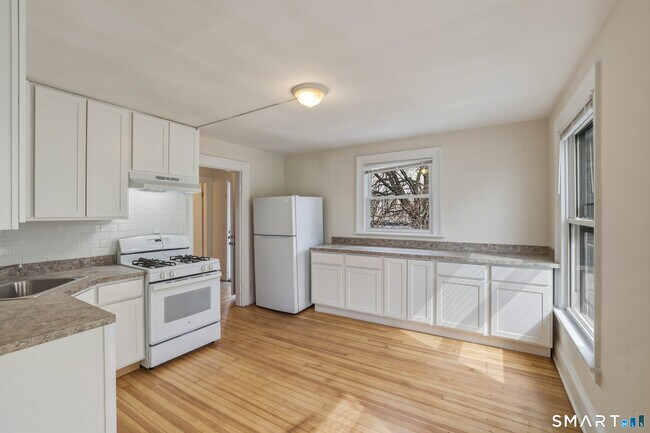 Foto del edificio - 784 Howard Ave