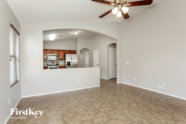 Building Photo - 1222 W Jersey Way