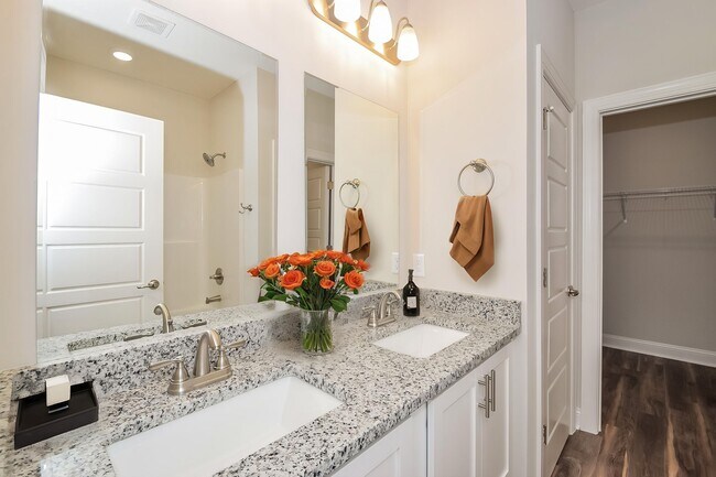 Foto del edificio - 1198 Walker Point Way