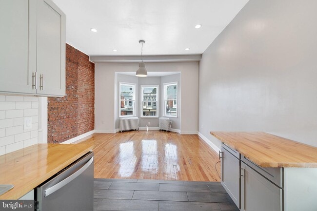 Building Photo - 207 N 53rd St
