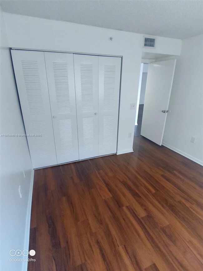 Foto del edificio - 4183 N Haverhill Rd