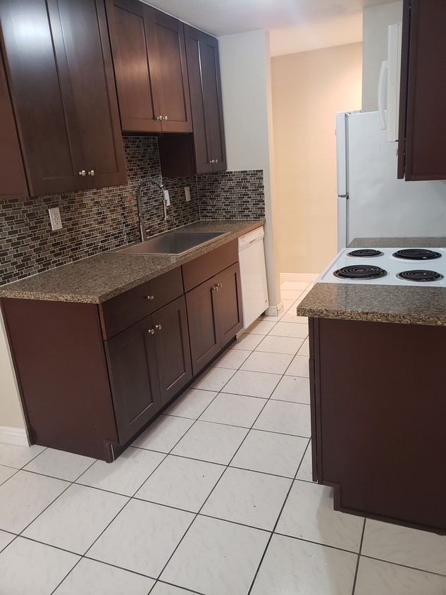 Foto principal - 1723 Cedar Ave