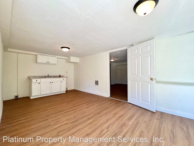 Building Photo - 1 br, 1 bath House - 600 N Avenue Unit B